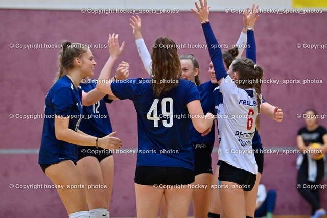 ASKÖ Volley Eagles vs. ATSC Kelag Wildcats 16.10.2022 | ATSC Wildcats Mannschaft Jubel, #99 HUSANOVIÓ Lana, #49 JERNEJ Nicole, #6 GOBER Lea Hemma