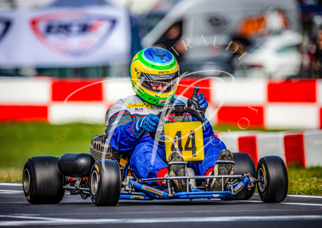 3981E7C9-12CD-41A0-882B-B9C717A61C7A | traudl_s_fotos