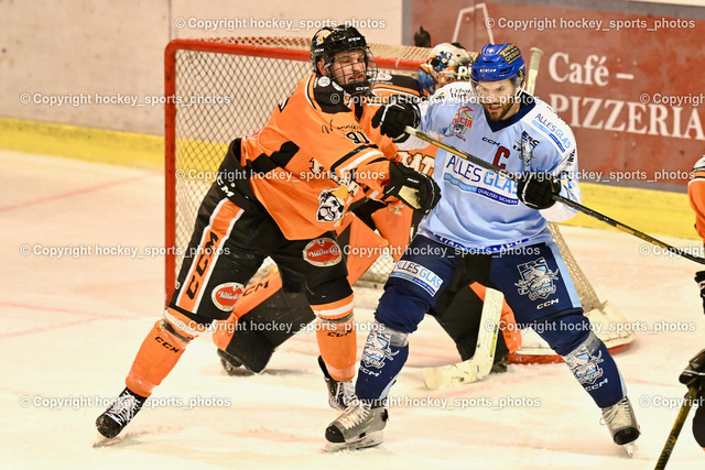 USC Velden vs. ESC Steindorf 9.1.2023 | #91 Bergmann Jonathan, #57 Wilfan Franz