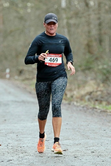 LAZ Gießen - Silvesterlauf Gießen | 31.12.2022, xovx, Leichtathletik Volkslauf, LAZ Gießen - Silvesterlauf Gießen 

Lauf über 21,1km und 10km. - Realisiert mit Pictrs.com