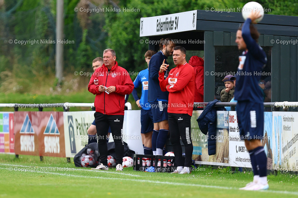 NH_HolsteinKielU23_FCEintrachtNorderstedt_Testspiel_05072025 | Elard Ostermann (Trainer, FC Eintracht Norderstedt)Fußball I Herren I Testspiel I Saison 2025-2026  I Holstein Kiel U23 - FC Eintracht Norderstedt I 05.07.2025 I Stadtwerke Arena Eckernförde - Realisiert mit Pictrs.com