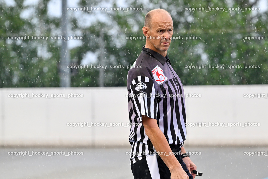 VAS Ballhockey Villach vs. HSC Eagles Poggersdorf | Wassermann Michael Referee, VAS Ballhockey Villach vs. HSC Eagles Poggersdorf, VAS Ballhockey Villach vs. HSC Eagles Poggersdorf am 20.07.2024 in Villach (Alpen Arena ), Austria, (Photo by Bernd Stefan)