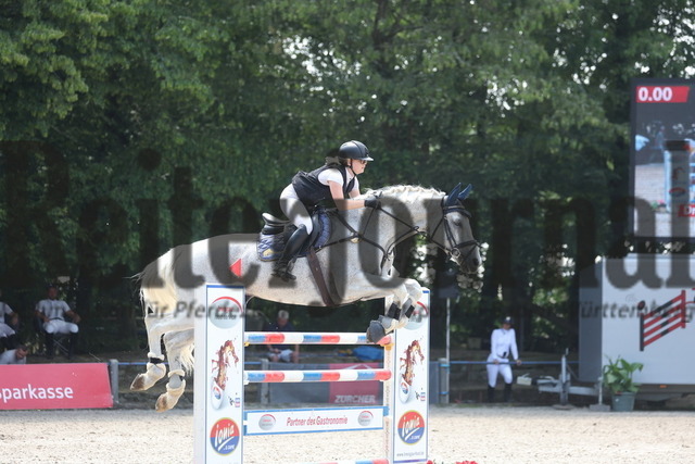 Ichenheim_2023_Prfg.Nr.04_Springen_Kl.S_Finale SBM_JR und Reiter_Jennifer-Sandra Dreher_Curtis Sitte (3) | Alle Fotos der Reiterjournal Fotografin Doris Matthaes im Reiterjournal Online-Fotoshop. - Realisiert mit Pictrs.com