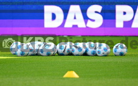 KBS Picture_FCStPauli-Heidenheim_002 | Derbystar Spielball ,Sportplatz :  Millerntor Stadion, - Realisiert mit Pictrs.com