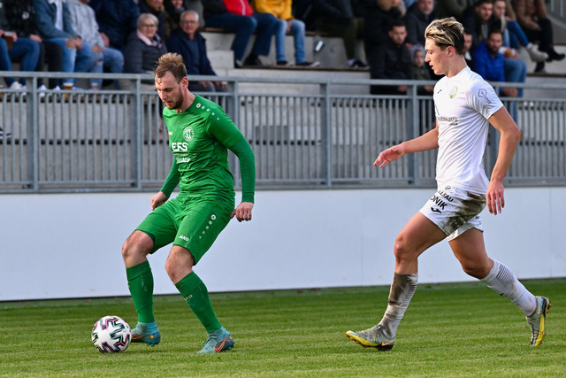 SC Landskron vs. FC Lendorf 12.11.2022 | #18 Alexander Reichmann, #13 Sandro Christoph Morgenstern