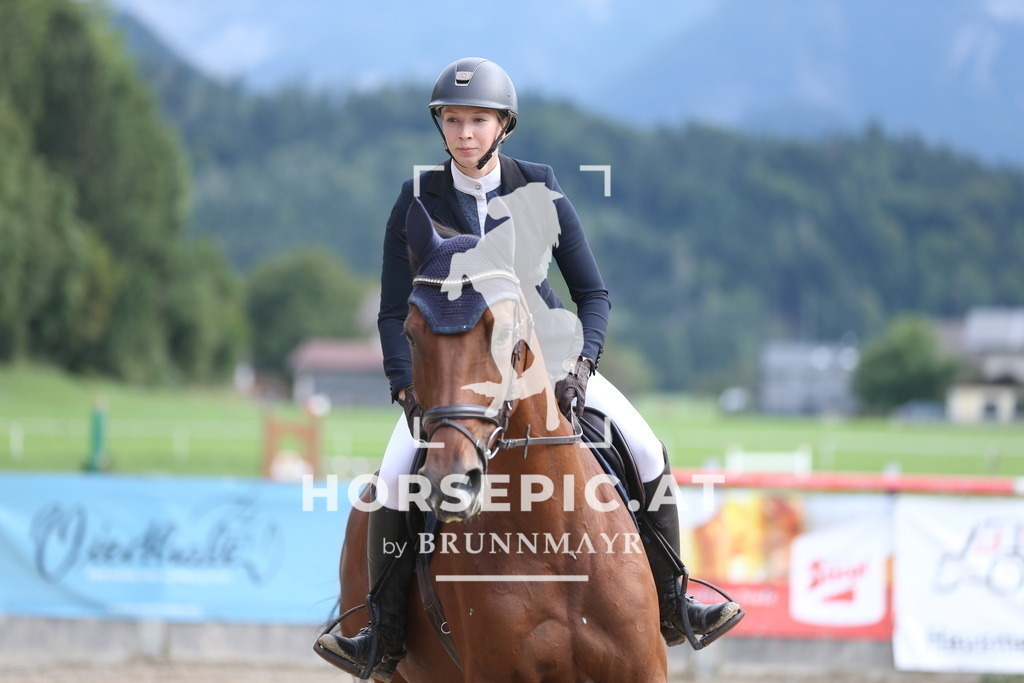 AS8V0768 | Willkommen bei Brunnmayr - Design & Fotografie – Ihrem Spezialisten für Reitturniere und Pferdeveranstaltungen in Oberösterreich, Salzburg und Bayern! Seit über 17 Jahren sind wir leidenschaftlich dabei.