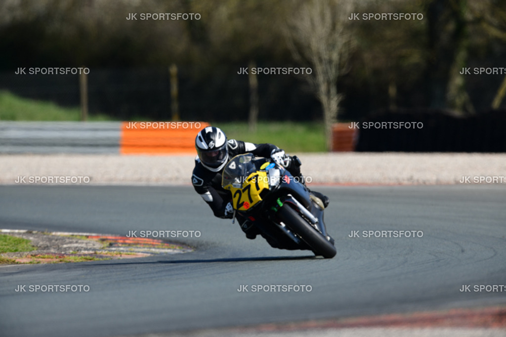 (2029) | IDM folgten parallel  der Superbike WM und Eventfotografie und vielen anderen Rennklassen bis ich im Jahr 2015 meine ersten Fotos in der MOTO GP machten durfte. Mein Anliegen ist es, die herausragenden Leistungen und Emotionen in Bildern festzuhalten - Realisiert mit Pictrs.com