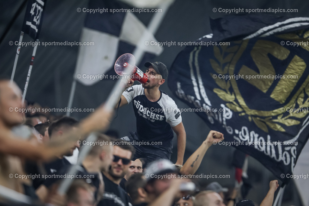 Linzer ASK UEFA Europa League Play-Off vs HSK ZRINJSKI MOSTAR | LINZ,AUSTRIA,24.AUG.23 - SOCCER - UEFA Europa League Play-Off,  Linzer ASK vs HSK ZRINJSKI MOSTAR. Image shows fans of LASK.
Photo: Sportmediapics.com/ Manfred Binder