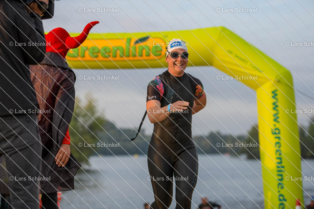 230903_HoelleVonQ_SwimOut_0412 | Fotos von Sportveranstaltungen in und um Hamburg - Laufen - Mountainbike - Triathlon - Realisiert mit Pictrs.com