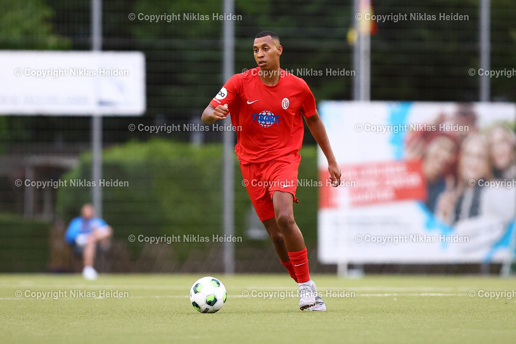 NH_USCPaloma_EimsbüttelerTV_Testspiel_11072025 | #8 Jon Willem Pauli (Eimsbütteler TV)Fußball I Herren I Testspiel I Saison 2025-2026  I USC Paloma - Eimsbütteler TV I 11.07.2025 I Jonny-Rehbein-Sportplatz - Realisiert mit Pictrs.com