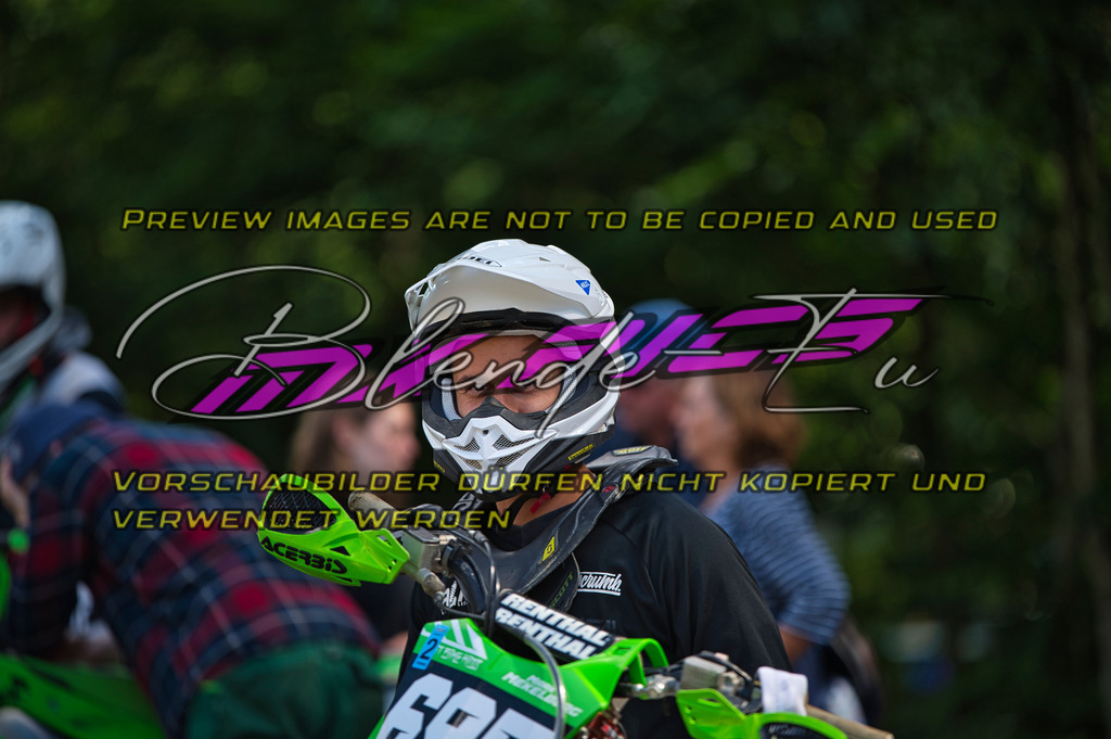 DSC_3490_6 | Sportfotografie: Die extreme Seite der Fotografie
Ich Fotografiere Hauptsächlich im Sportbereich Motorcross im DAMCV Verband.
Dirtbike - MX - Motorcross - DAMCV - MXCup - Euskirchen - Köln - Bonn - Venlo - Overloon - MSC Wisskirchen - MCC Weilerswist 