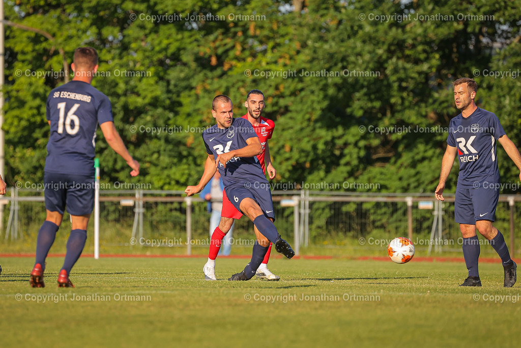 BQ3I1853 | 14.06.2023; Relegation zur Gruppenliga Gi/Mr; Rasenplatz Gladenbach; SG Eschenburg - VfL Neustadt; Ergebnis: 0:1 (0:0)