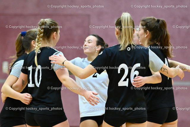 Askö Volley Eagles vs. Mühlviertel Volleys 17.12.2022 | Jubel Askö Villach Mannschaft, #10 KRALL Johanna, #26 KUVEK Iva, #2 KIRCHER Elisabeth