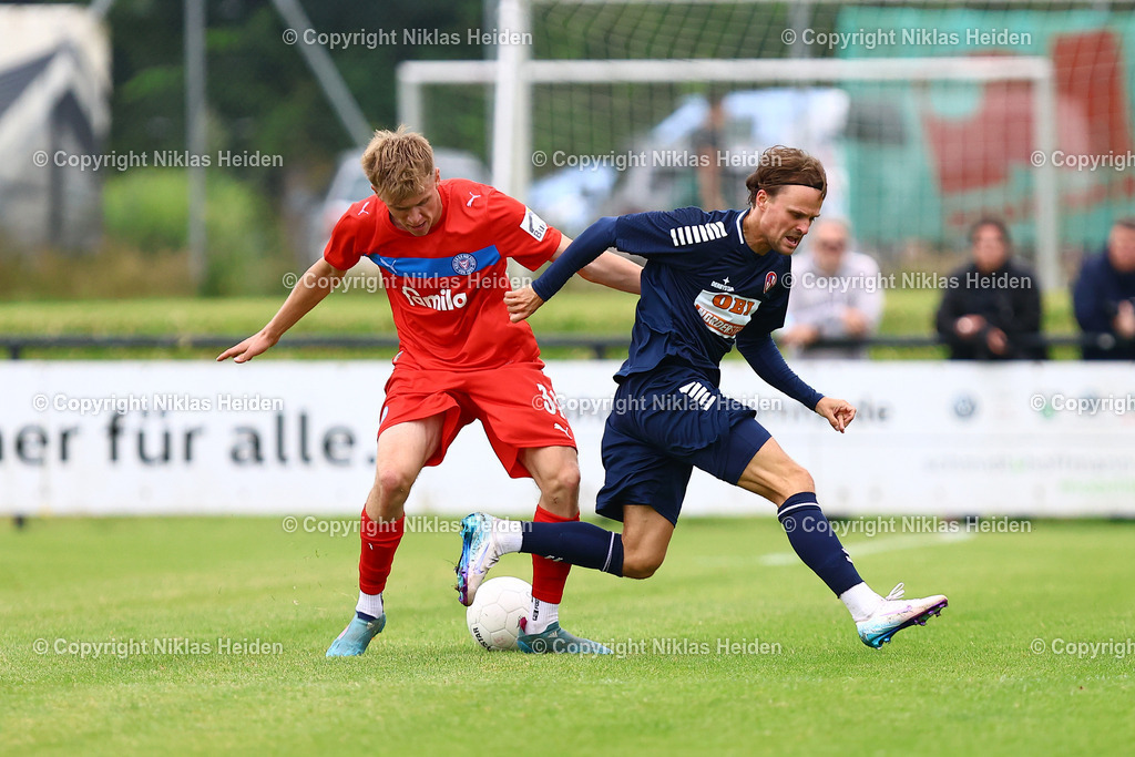 NH_HolsteinKielU23_FCEintrachtNorderstedt_Testspiel_05072025 | #31 Felix Boelter (Holstein Kiel U23), #7 Nick Gutmann (FC Eintracht Norderstedt)Fußball I Herren I Testspiel I Saison 2025-2026  I Holstein Kiel U23 - FC Eintracht Norderstedt I 05.07.2025 I Stadtwerke Arena Eckernförde - Realisiert mit Pictrs.com