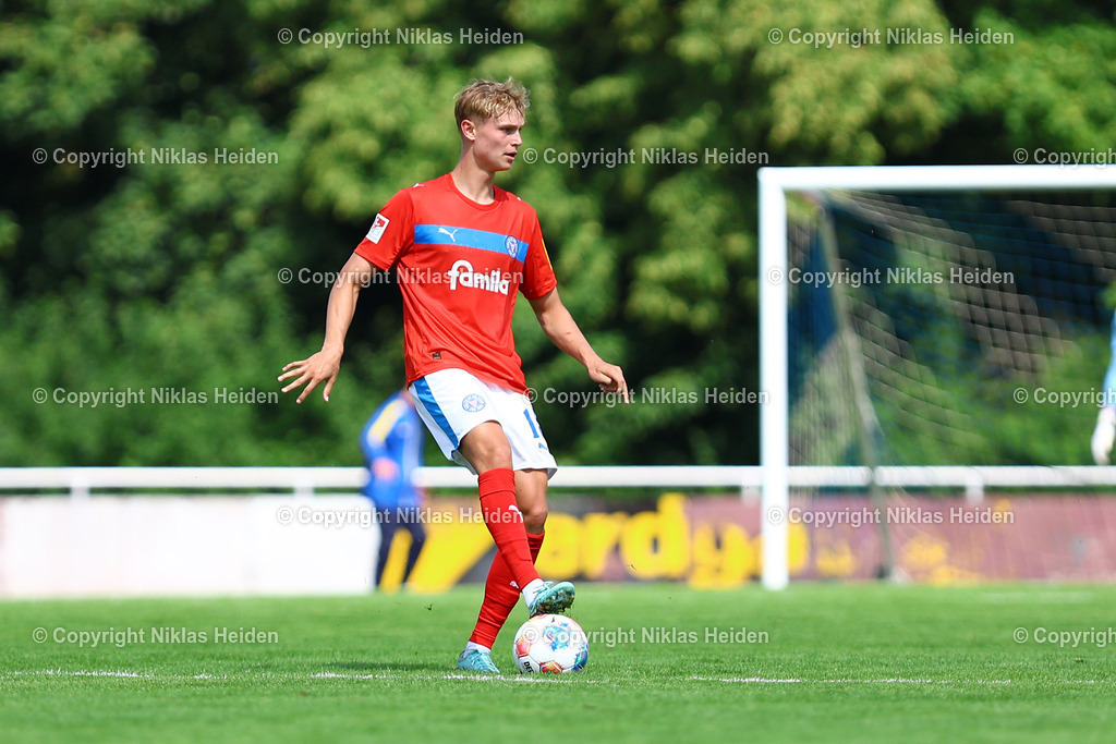 NH_EintrachtBraunschweig_HolsteinKiel_Testspiel_19072025 | #15 Kasper Davidsen (Holstein Kiel)Fußball I Herren I Testspiel I Saison 2025-2026  I Eintracht Braunschweig - Holstein Kiel I 19.07.2025 I Stadion am Salzgittersee - Realisiert mit Pictrs.com