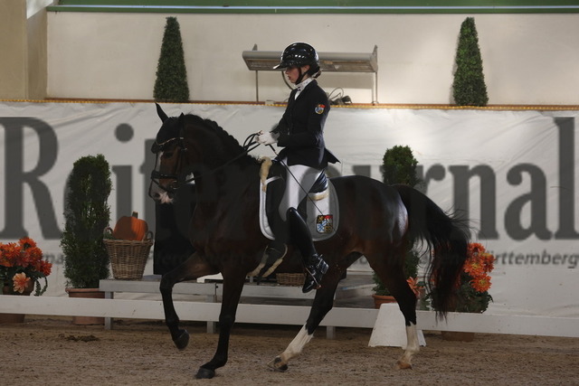 Gut Ising_2023_Prfg.Nr.13_Finale_Bayern-Pony-Cup_Carla Wiesner_Hancock (12) | Alle Fotos der Reiterjournal Fotografin Doris Matthaes im Reiterjournal Online-Fotoshop. - Realisiert mit Pictrs.com