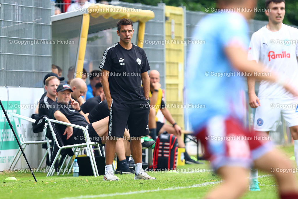NH_SCWeicheFlensburg08_HolsteinKiel_Testspiel_28062025 | Marcel Rapp (Trainer, Holstein Kiel)Fußball I Herren I Freundschaftsspiel I Saison 2025-2026  I SC Weiche Flensburg 08 - Holstein Kiel I 28.06.2025 I Manfred-Werner-Stadion - Realisiert mit Pictrs.com
