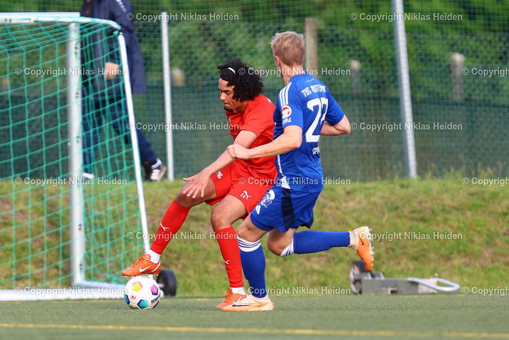 NH_TuSRotenhof_InterTürksporKiel_Testspiel_27062025 | #22 Jannik Sierks (TuS Rotenhof), #24 Isaiah Mosby (Inter Türkspor Kiel)Fußball I Herren I Freundschaftsspiel I Saison 2025-2026  I TuS Rothenhof - Inter Türkspor Kiel I 27.06.2025 I B-Platz Rotenhof - Realisiert mit Pictrs.com