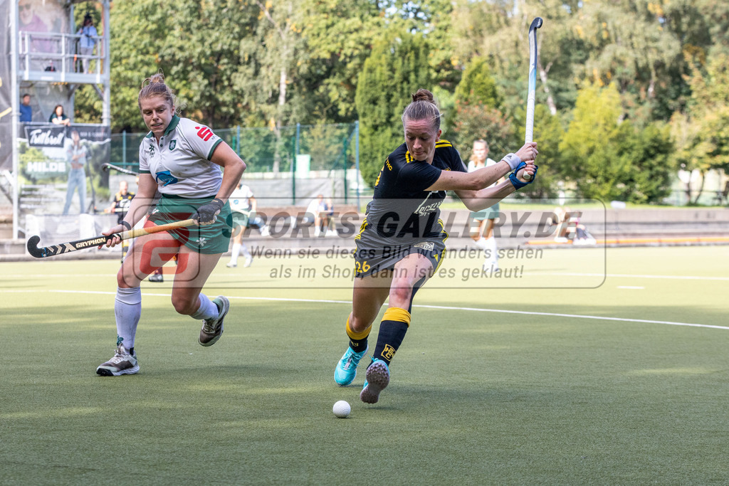 MJ_01.10.2023_F_UHTC-HTHC-36 | Franzisca Hauke (Harvestehuder THC #26) & Elena Clococeanu (Uhlenhorst Mülheim #24), Uhlenhorst Mülheim - Harvestehuder THC am 1.10.2023 im Waldstadion, Mülheim a. d. Ruhr