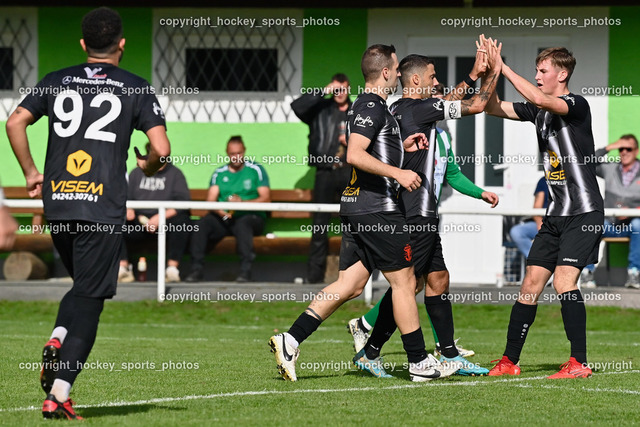 SV Rosegg vs. SC Magdalen 26.10.2022 | Jubel SC Magdalen Mannschaft, #10 Marko Modic, #4 Boris Jevtic