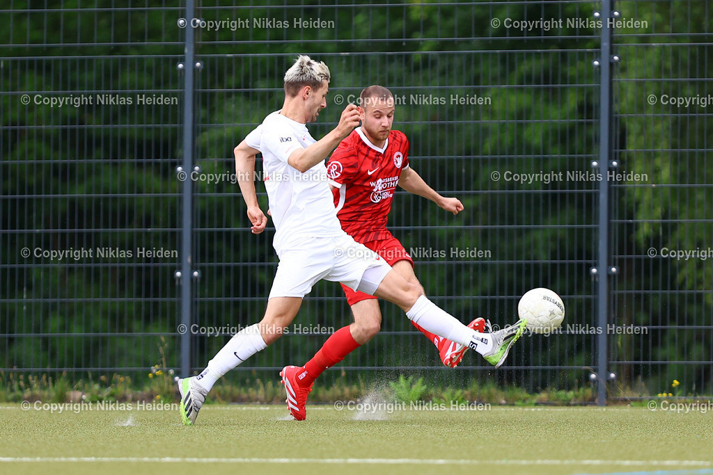 NH_BillstedtCup2025_Turnier_12072025 | Emrah Ates (SC Vorwärts Wacker 04 Billstedt), Leonard Mai (Eimsbütteler TV)Fußball I Herren I Billstedt Cup 2025 I Saison 2025-2026  I Spiel um Platz 3 I SC Vorwärts Wacker 04 Billstedt - Eimsbütteler TV I 12.07.2025 I Öjendorfer Weg - Realisiert mit Pictrs.com