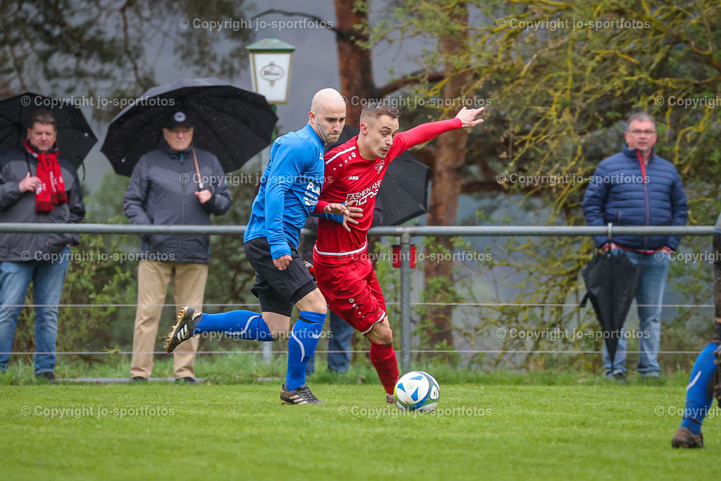BQ3I6276 | 15.04.2023; kreisliga A Wetzlar; Rasenplatz Niederlemp; SpVgg Lemp - TSV Blasbach; Ergebnis: 0:1 (0:0)