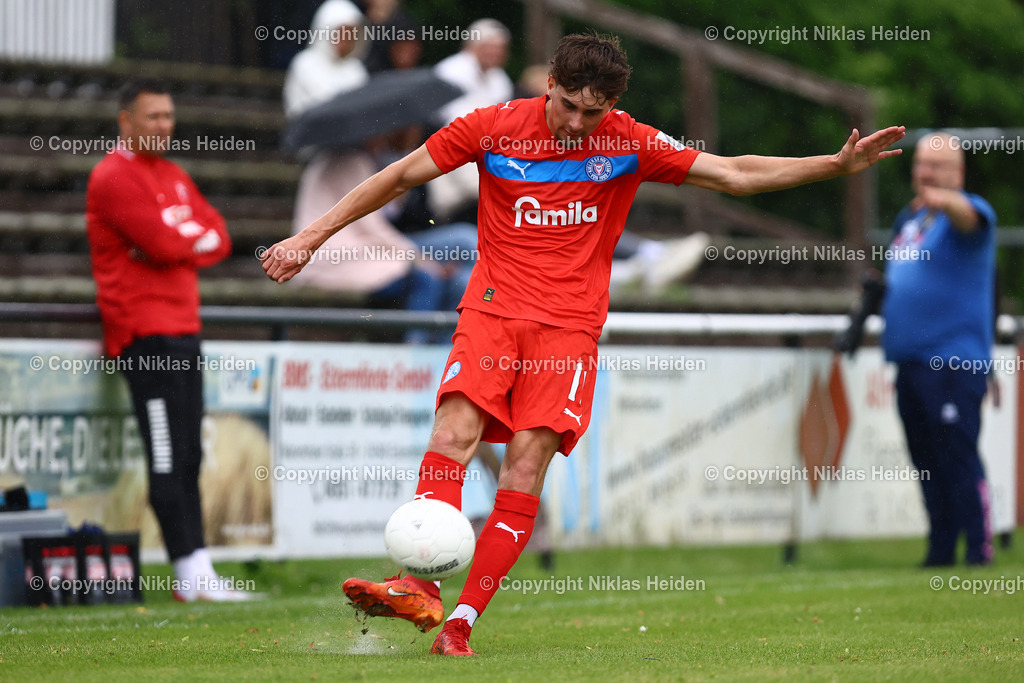 NH_HolsteinKielU23_FCEintrachtNorderstedt_Testspiel_05072025 | #11 Jordan Winter (Holstein Kiel U23)Fußball I Herren I Testspiel I Saison 2025-2026  I Holstein Kiel U23 - FC Eintracht Norderstedt I 05.07.2025 I Stadtwerke Arena Eckernförde - Realisiert mit Pictrs.com