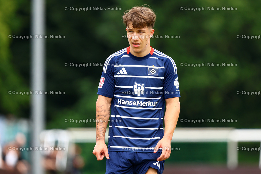 NH_BillstedtCup2025_Turnier_12072025 | Moritz Reimers (Hamburger SV U21)Fußball I Herren I Billstedt Cup 2025 I Saison 2025-2026  I Halbfinale I Hamburger SV U21 - Eimsbütteler TV I 12.07.2025 I Öjendorfer Weg - Realisiert mit Pictrs.com