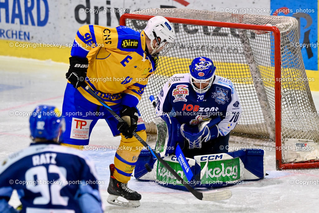 ESC SOCCERZONE STEINDORF vs. 1. EHC ALTHOFEN | #96 Kronlechner Christoph 1. EHC ALTHOFEN, #70 Moser Lukas ESC Steindorf, ESC SOCCERZONE STEINDORF vs. 1. EHC ALTHOFEN, ESC SOCCERZONE STEINDORF vs. 1. EHC ALTHOFEN am 28.02.2025 in Steindorf (Ossiachersee Halle), Austria, (Photo by Bernd Stefan)