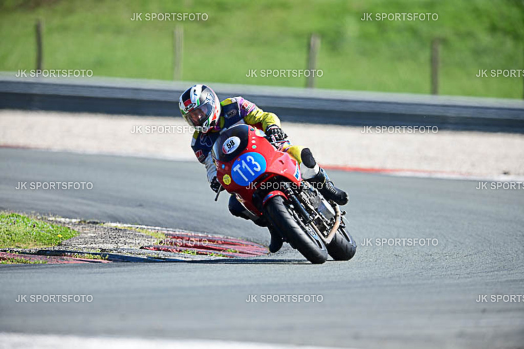 (5573) | IDM folgten parallel  der Superbike WM und Eventfotografie und vielen anderen Rennklassen bis ich im Jahr 2015 meine ersten Fotos in der MOTO GP machten durfte. Mein Anliegen ist es, die herausragenden Leistungen und Emotionen in Bildern festzuhalten - Realisiert mit Pictrs.com