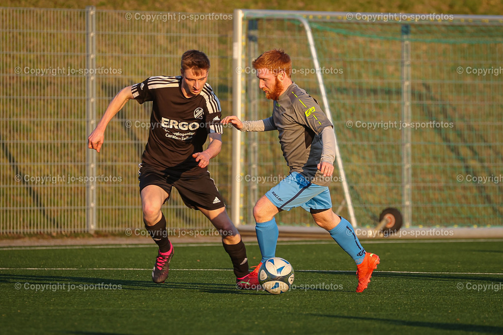 BQ3I5479 | 05.04.2023; Kreisliga C2 Dillenburg; Kunstrasenplatz Haigerseelbach; SSV Haigerseelbach 2 - FC Schwarz-Weiß Erdbach; Ergebnis: 0:5 (0:3)