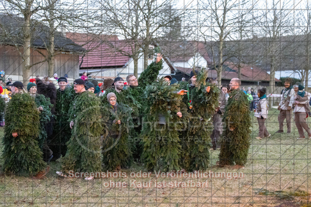 20250304_180950_0619 | #,Traditionelles Fasnetsverbrennen, Radschellenschläger Donzdorf, Donzdorfer Fasnet, Kampagne 2025, Fohlenwiese Schlossgarten, 73072 Donzdorf, 04.03.2025 - 17:30 Uhr,Foto: PhotoPeet-Eventfotografie/Peter Harich