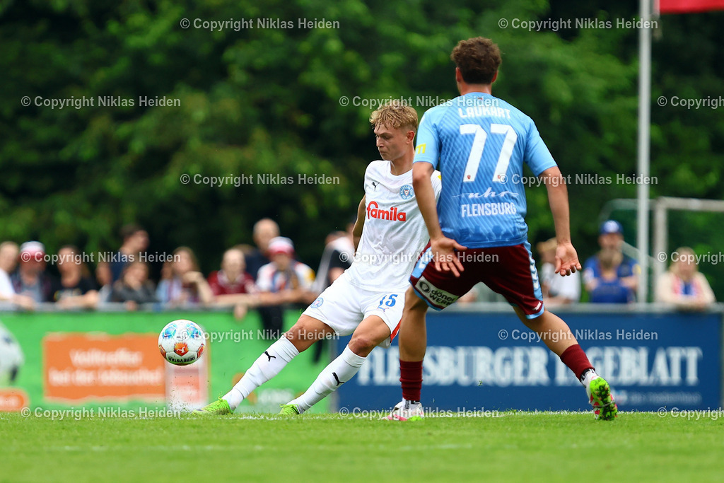 NH_SCWeicheFlensburg08_HolsteinKiel_Testspiel_28062025 | #15 Kasper Davidsen (Holstein Kiel)Fußball I Herren I Freundschaftsspiel I Saison 2025-2026  I SC Weiche Flensburg 08 - Holstein Kiel I 28.06.2025 I Manfred-Werner-Stadion - Realisiert mit Pictrs.com