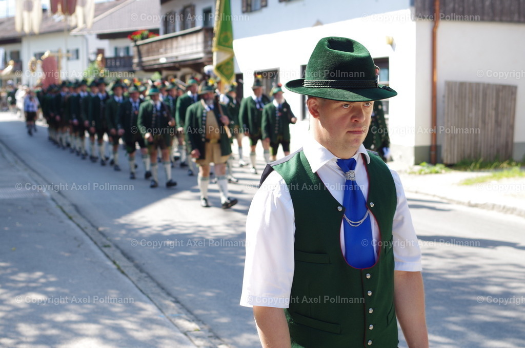 IMGP3743 | fotografiert von Axel PollmannLeonhardi Wallfahrt Benediktbeuern und Murnau, Fronleichnam, Fasching, Landschaft im Loisachtal und Benediktbeuern  - Realisiert mit Pictrs.com