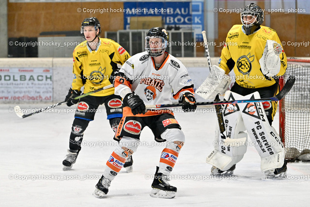 EC Hornets Spittal vs. USC Piraten Velden 18.2.2024 | #81 Sivec Peter Paul EC Hornets Spittal, #9 Ban Christian USC Velden, 1 Zauchner Rene EC Hornets Spittal, EC Hornets Spittal vs. USC Piraten Velden 18.2.2024, EC Hornets Spittal vs. USC Piraten Velden 18.2.2024 am 18.02.2024 in Spittal an der Drau (Eissportzentrum Spittal), Austria, (Photo by Bernd Stefan)