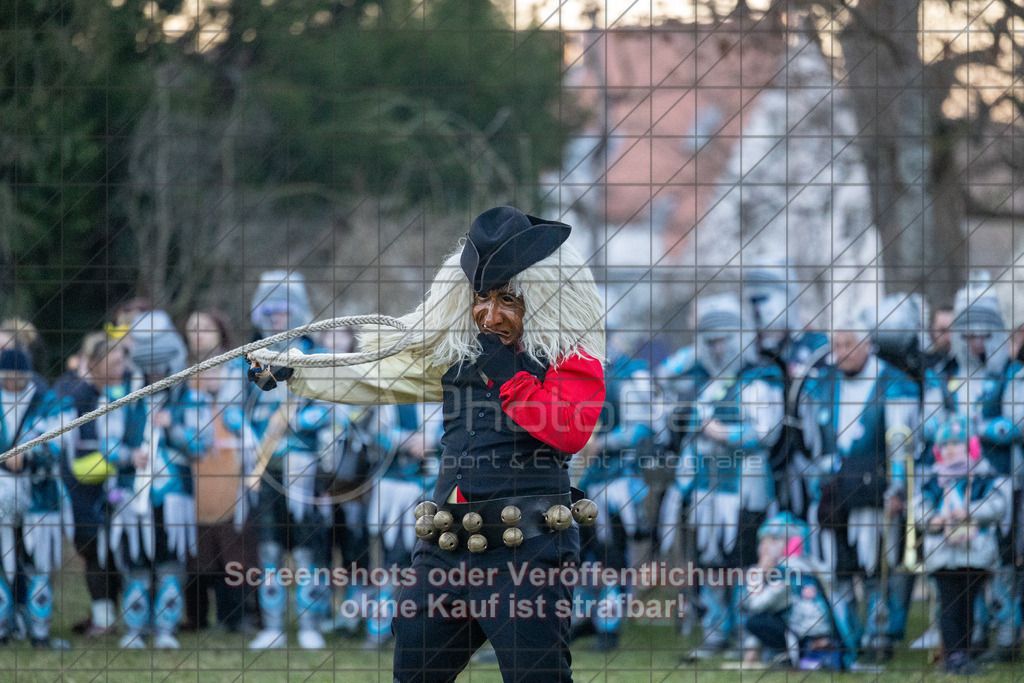 20250304_180217_0467 | #,Traditionelles Fasnetsverbrennen, Radschellenschläger Donzdorf, Donzdorfer Fasnet, Kampagne 2025, Fohlenwiese Schlossgarten, 73072 Donzdorf, 04.03.2025 - 17:30 Uhr,Foto: PhotoPeet-Eventfotografie/Peter Harich