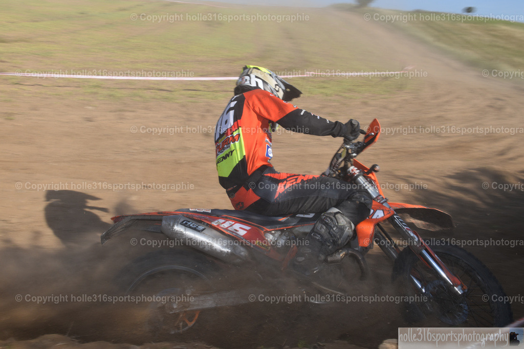 DSC_0438 | Sportfotografie , Motorsport, Motoross, Reitsport, Mointainbike, Enduro,
Landschaft , Outdoor, Eventfotografie, Landschaft, Bilder online bestellen - Realisiert mit Pictrs.com