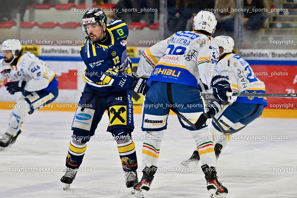 EK Zeller Eisbären vs. S.G. CORTINA HAFRO | #12 Coffman Tim EK Zeller Eisbären, #28 Alvera' Tommaso Cortina Hafro, EK Zeller Eisbären vs. S.G. CORTINA HAFRO, EK Zeller Eisbären vs. S.G. CORTINA HAFRO am 14.10.2025 in Zell am See (KELIT Arena Zell am See), Austria, (Photo by Bernd Stefan)