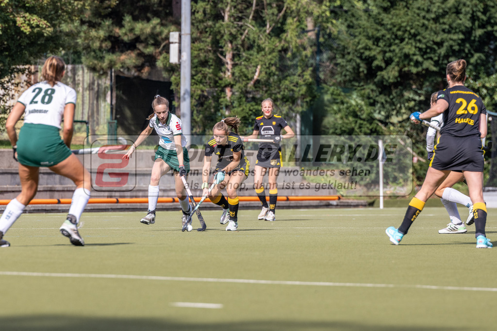 MJ_01.10.2023_F_UHTC-HTHC-20 | Isabel von Gersum (Harvestehuder THC #55), Uhlenhorst Mülheim - Harvestehuder THC am 1.10.2023 im Waldstadion, Mülheim a. d. Ruhr