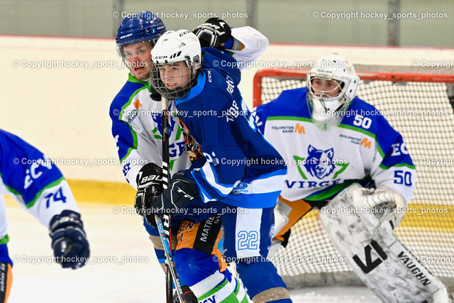  EC Tigers Paternion vs. EC Virgen 8.1.2022 | #88 Wurnitsch Marcel, #22 Neuschitzer Nino, #50 Berger Matthias