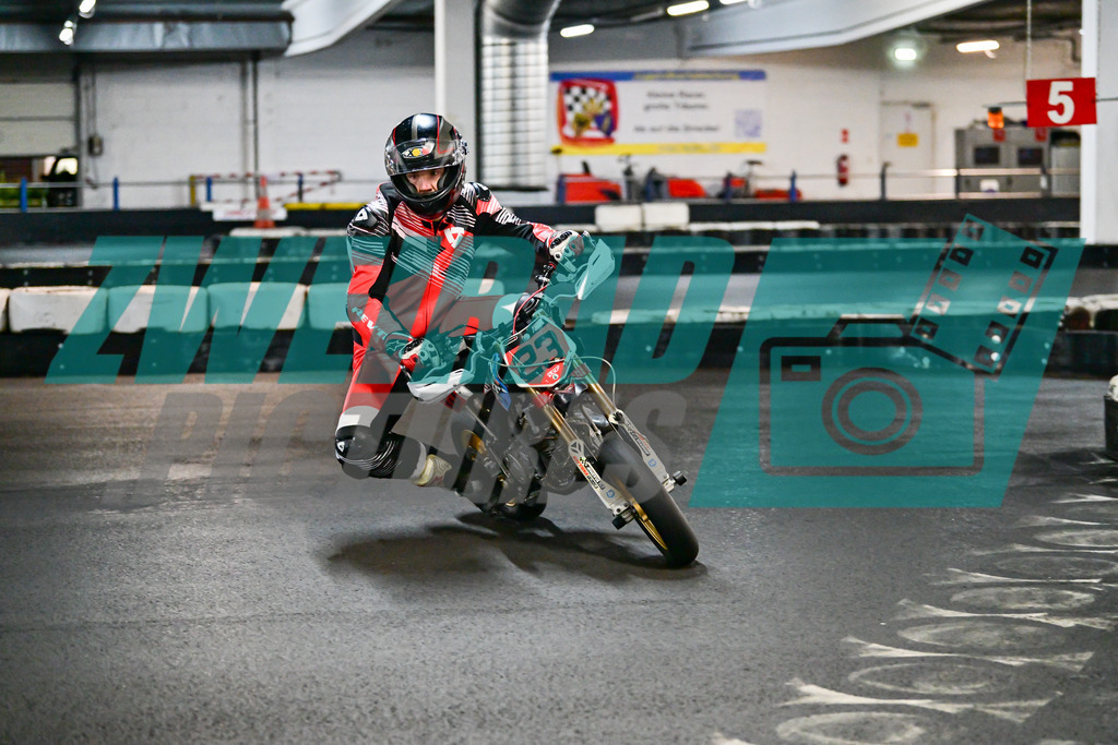 2024-11-30_Essen_Pitbike_004945_20241201_DZ9_6185 | zweirad-pictures