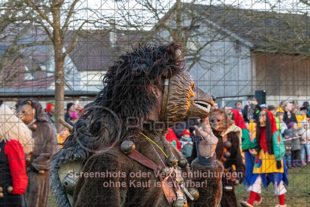 20250304_180731_0595 | #,Traditionelles Fasnetsverbrennen, Radschellenschläger Donzdorf, Donzdorfer Fasnet, Kampagne 2025, Fohlenwiese Schlossgarten, 73072 Donzdorf, 04.03.2025 - 17:30 Uhr,Foto: PhotoPeet-Eventfotografie/Peter Harich