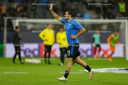 FC Shakhtar Donetsk vs Atalanta Bergamo - Champions League | Gelsenkirchen, Deutschland, 02.10.24:   Sead Kolasinac (Atalanta Bergamo) gestikuliert, Gestik waehrend des Spiels der Champions League zwischen FC Shakhtar Donetsk vs Atalanta Bergamo in der Arena auf Schalke(Foto von Brauer-Fotoagentur / Adrian Schlueter)
