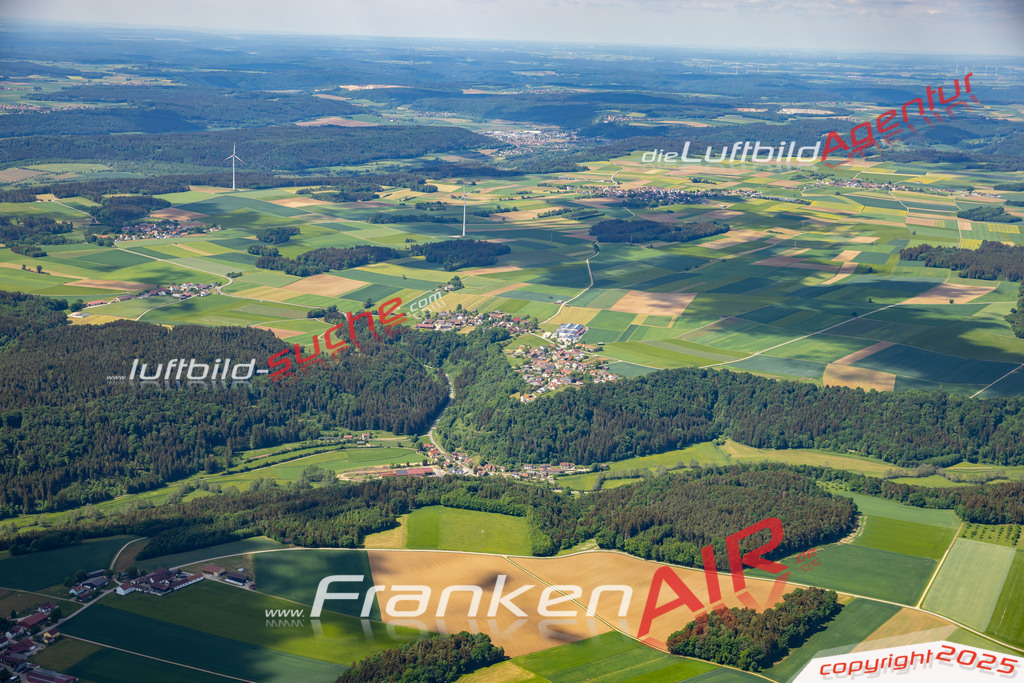 oberbuerg-dietfurt-an-der-altmuehl-luftbild-2022-1971 | Aktuelles Luftbild von Oberbürg Dietfurt an der Altmühl - Die Luftaufnahme wurde 2022 mittels UL-Flugzeug erstellt ( keine Drohne ) - hochauflösende Kamera-Systeme von  Canon -
Beste Qualität - Für grossformatige Ausdrucke geeignet. Die Geschenkidee !