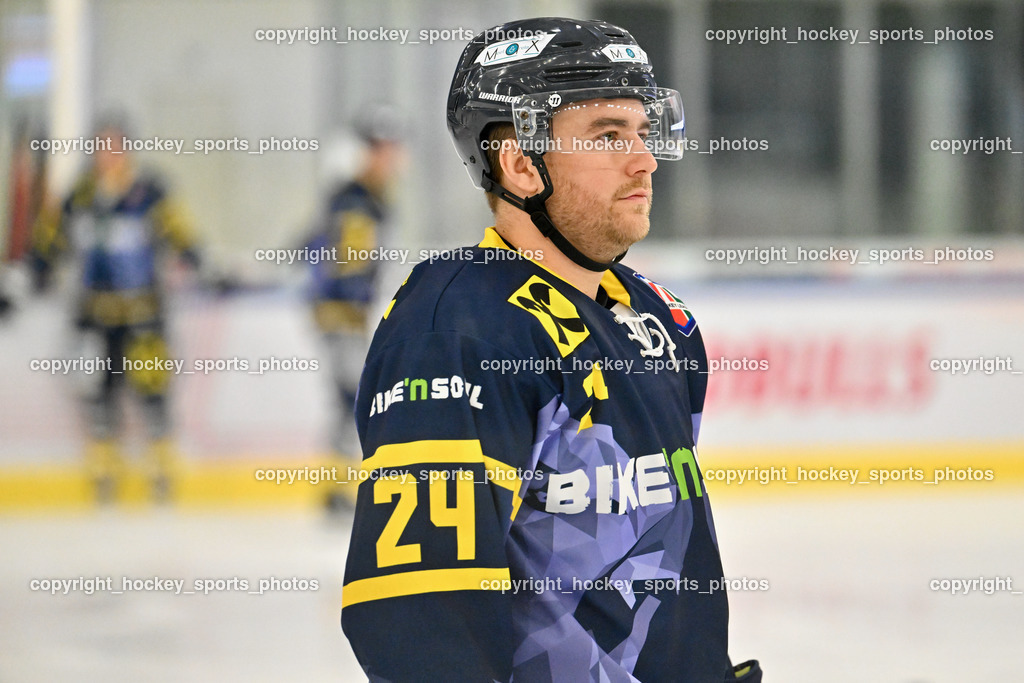 Red Bull Juniors vs. EK Zeller Eisbären 20.10.2022 | #24 Schernthaner Johannes