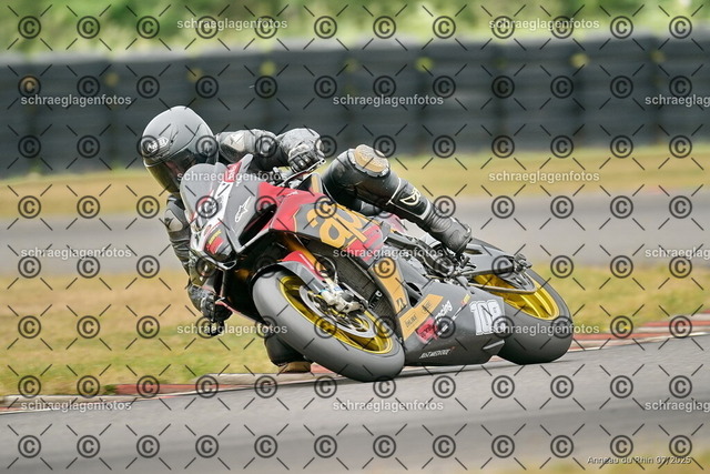 25bt05-1277 | markuskiefer.com - Realisiert mit Pictrs.com