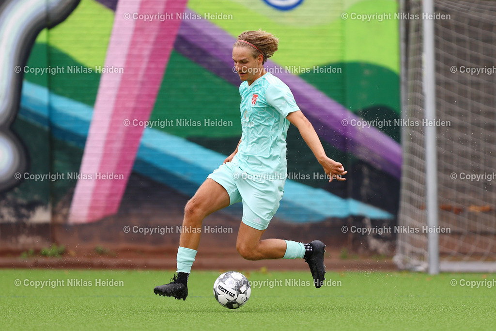 NH_EimsbüttelerTV_TSBPinneberg_Testspiel_13072025 | #8 Robbie Schlichting (TBS Pinneberg)Fußball I Herren I Testspiel I Saison 2025-2026  I Eimsbütteler TV - TBS Pinneberg I 13.07.2025 I Sportplatz Bundesstraße - Realisiert mit Pictrs.com