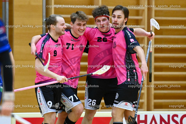 VSV Unihockey vs. Wiener Floorball Verein 7.1.2023 | Jubel Wiener Floorballverein Mannschaft, #9 Laurin Zehetner, #71 Christoph Platzer, #26 Alexander Hanschur, #10 Philipp Horn