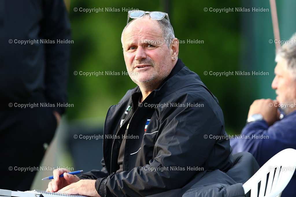 NH_TuSRotenhof_InterTürksporKiel_Testspiel_27062025 | Thomas Schwantes (Trainer, Inter Türkspor Kiel)Fußball I Herren I Freundschaftsspiel I Saison 2025-2026  I TuS Rothenhof - Inter Türkspor Kiel I 27.06.2025 I B-Platz Rotenhof - Realisiert mit Pictrs.com