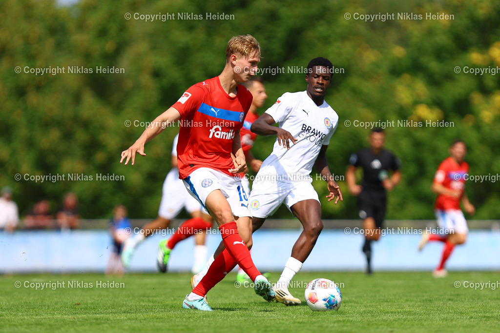 NH_EintrachtBraunschweig_HolsteinKiel_Testspiel_19072025 | #15 Kasper Davidsen (Holstein Kiel)Fußball I Herren I Testspiel I Saison 2025-2026  I Eintracht Braunschweig - Holstein Kiel I 19.07.2025 I Stadion am Salzgittersee - Realisiert mit Pictrs.com
